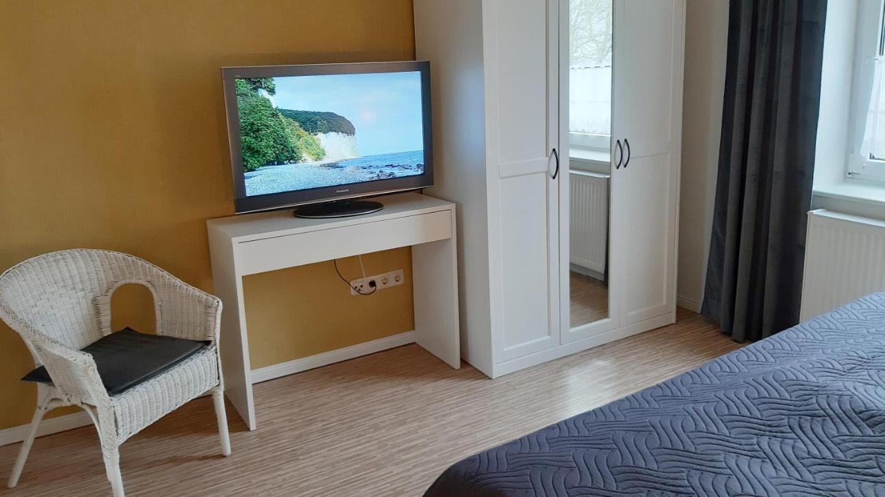 Апартаменты Urlaub Auf Der Insel Ruegen Берген-ауф-Рюген Экстерьер фото